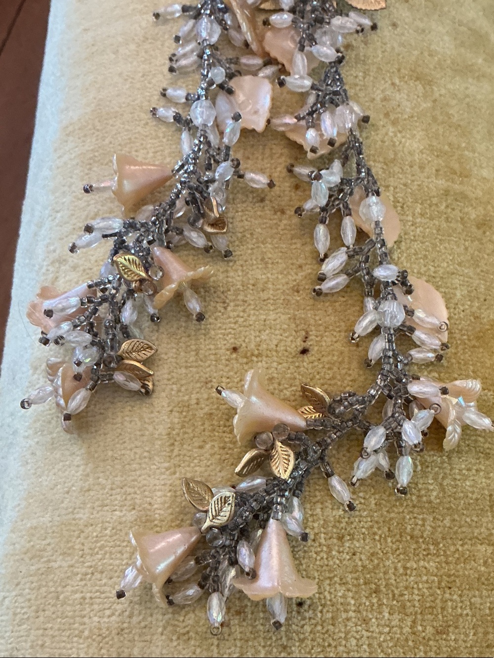 1920’s Shoulder Sweep 8” Cream & Silver Beaded Glass Floral Accent Earrings - Picture 7 of 12